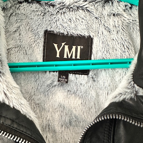 Vegan leather bomber jacket with faux fur inside. YMI brand size L. - Picture 3 of 3